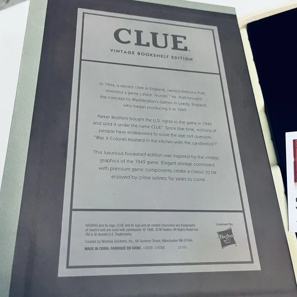 CLUE Vintage Bookshelf Edition Family Board Game